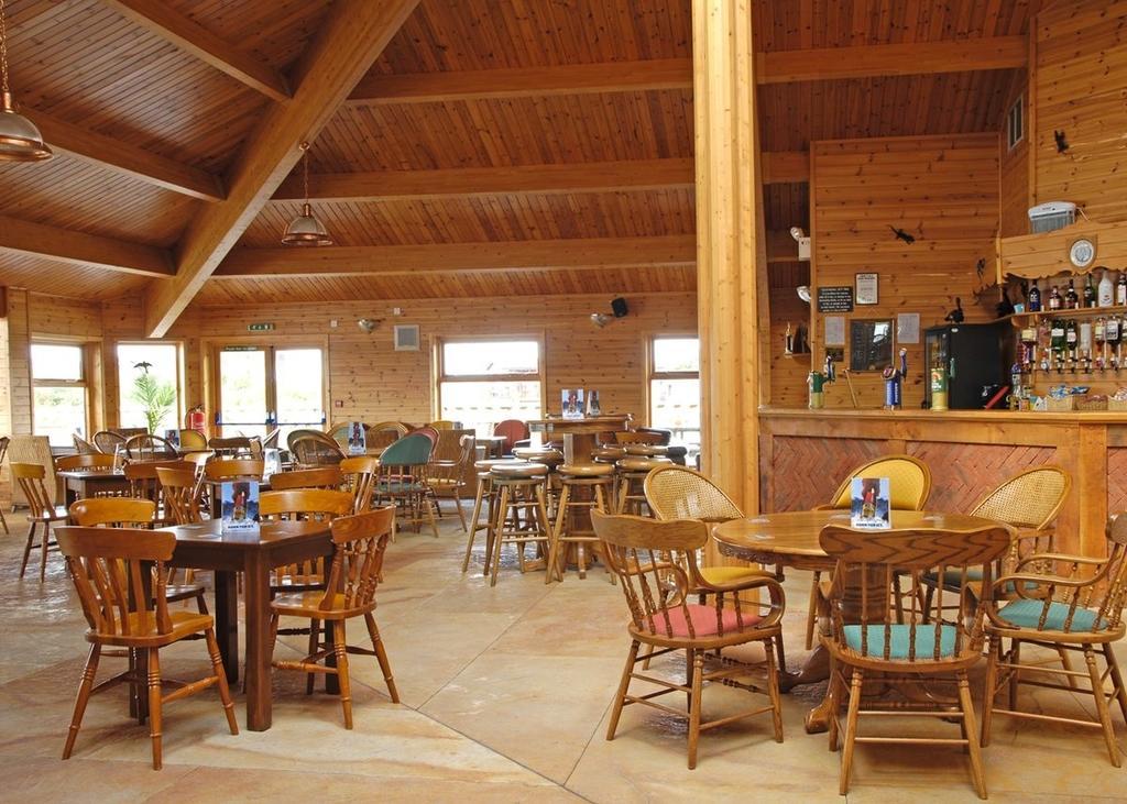 The Springs Lakeside Holiday Park Fladbury Стая снимка