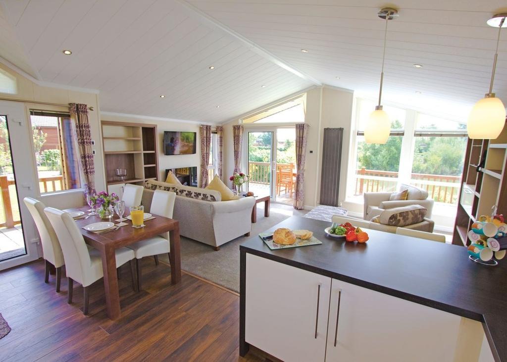 The Springs Lakeside Holiday Park Fladbury Стая снимка